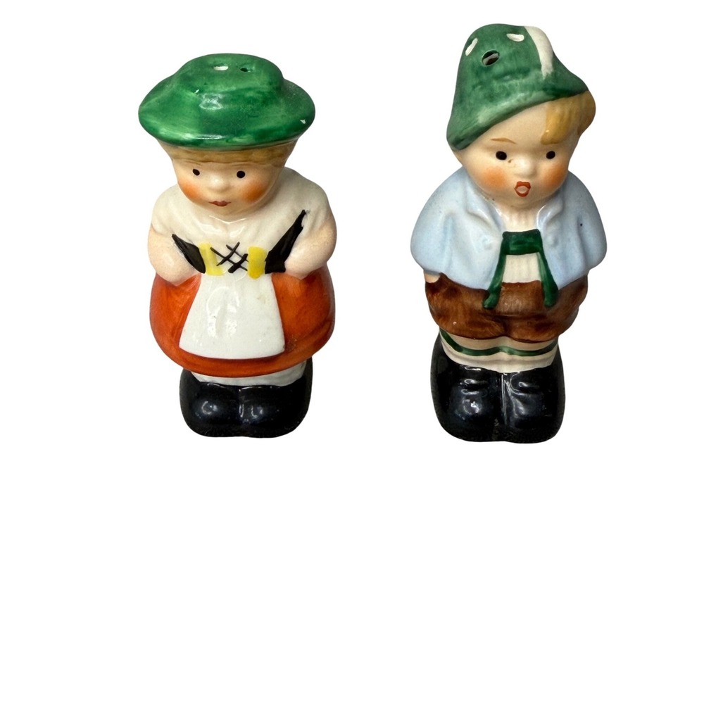 VTG Goebel W‎ Germany Salt and Pepper Shakers Bavarian Boy Girl Lederhosen Set